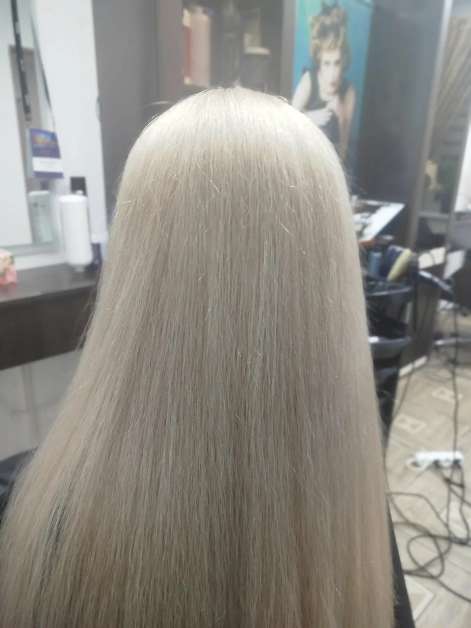 Работа салона Hello 2